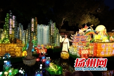 扬州花灯再亮上海豫园九曲桥 灯彩宣传城市理念