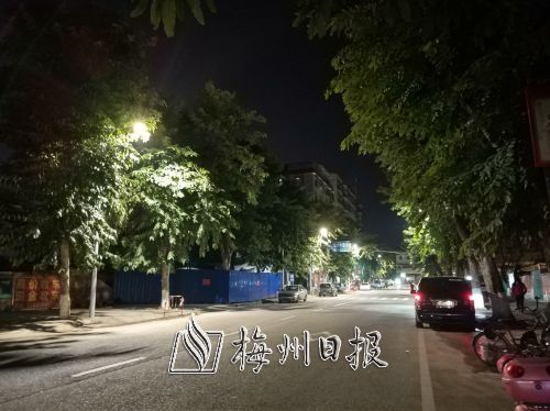 梅城古洲路路灯完成升级改造 市民夜间出行更便利